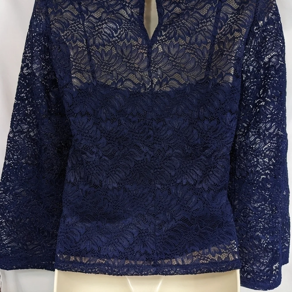 Banana Republic NWT Lace Bell Sleeve Top Sz XS Petite